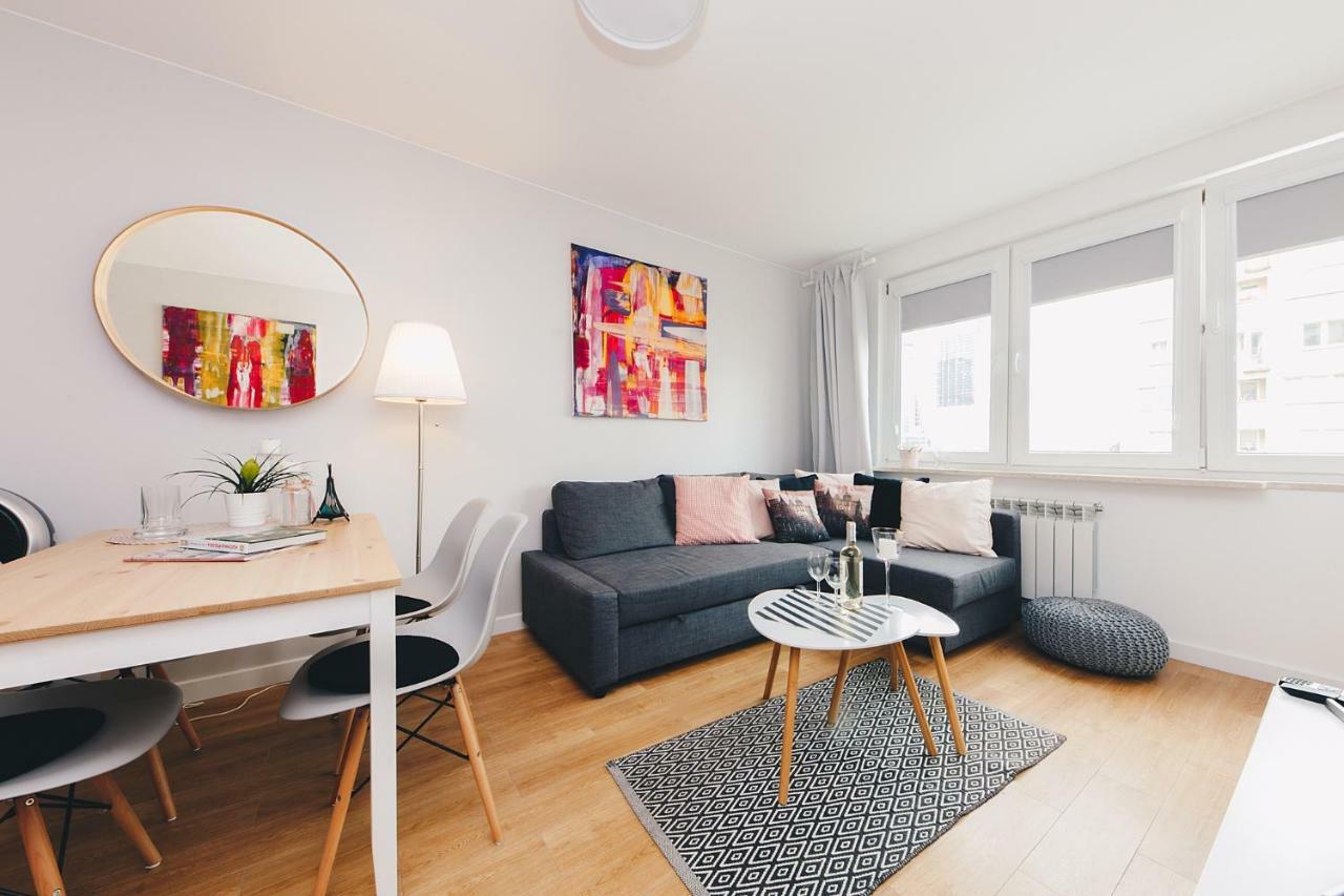 Oomph Downtown Apartament *
